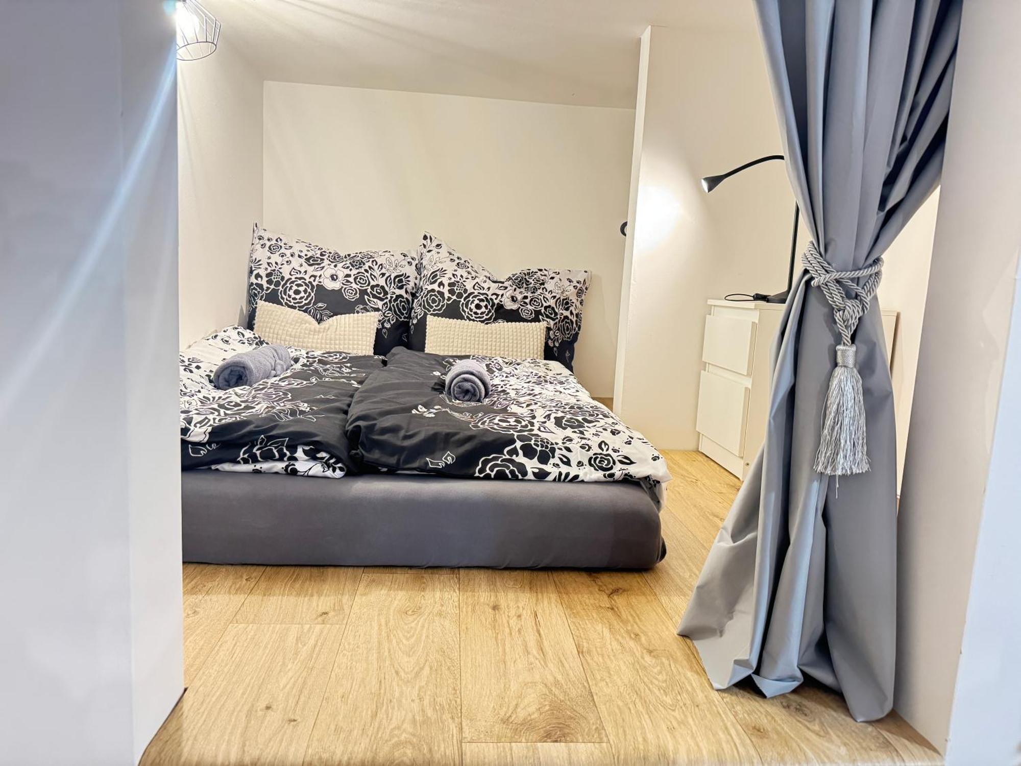 Free Parking - Cozy Apartment Near Vysehrad Railway Bridge Praga Exterior foto